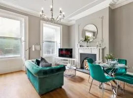 30 percent off! The Bridgeton in Wakefield Apartment - Parking