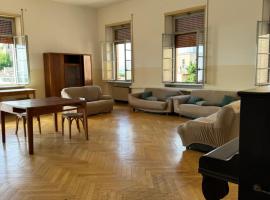 Ostello Fondazione Cardarelli, hotel Ripatransonéban