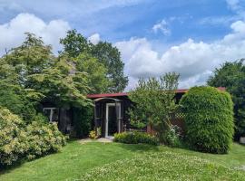 Ferienhaus Bornholt, hotel i Bornholt