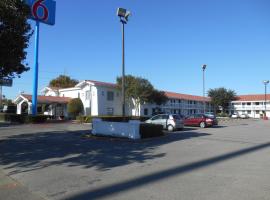 Motel 6-Garland, TX - Northeast Dallas, hotel v destinaci Garland