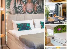 Tropengeflüster Penthouse in Hof, Whirlpool, Balkon, Webergrill, Digital Checkin, Parkplatz, Wlan330Mbit