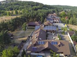 RANCHO-JURA, hotel v destinaci Podlesice