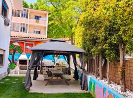 Lisbon Soul Surf Camp, hostel στο Κασκάις