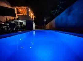 Casa Solaje - Modern Costal house 5 min from Zica