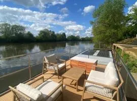 Bateau logement tout confort, vue magique!