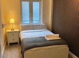 Super Central Location Private Room 1