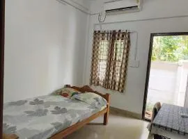 IslandStay-a riverside property