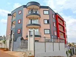 Résidence Romacy, Studio avec eau chaude à Ahala, quartier résidentiel de Yaoundé