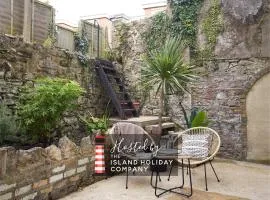Wrafton House, Apartment 1