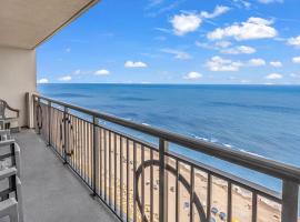 Oceanview Condo On the Beach with Incredible Resort Amenities, hotel i Myrtle Beach