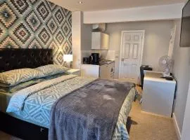 Air Conditioned self-contained private annexe