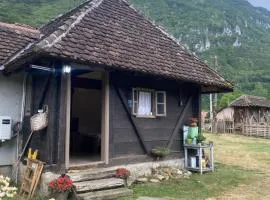 Etno vajati Perućac