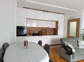 Redon Apartment