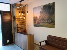 Casa dos Gardas – hotel w mieście Samos