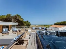 Villa XO 17 5 étoiles Ile d'Oléron 15 people Jacuzzi 50m de la plage vue mer vue marais