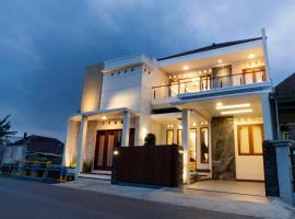 Griya Genitri, casa de temporada em Malang