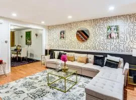 5 Mi to Center City Townhome in Elmwood Park