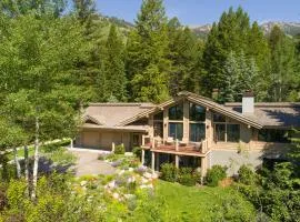 RMR: Wildflower House in Teton Village