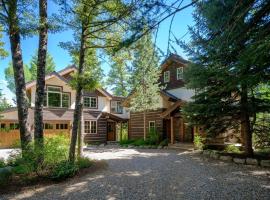 RMR: Cottagewood House in Teton Village, Ferienhaus in Teton Village