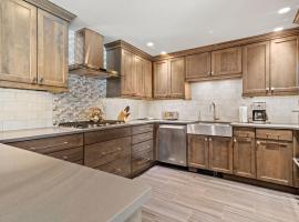 RMR: Elkhorn Lodge Home in Teton Village, Ferienhaus in Teton Village