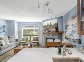 Luxury 2-Bed Whistler Village