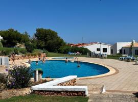 Costa Arenal 112 by SOM Menorca、アレナル・デン・カステルのホテル