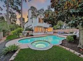 The Woodlands Gem with Pool and Spa