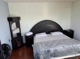 La Cabaña Hotel, Hotel in San Lorenzo Tlalmimilolpan