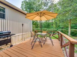 3 Mi to Badin Lake Quiet New London Retreat, hotel en Eldorado