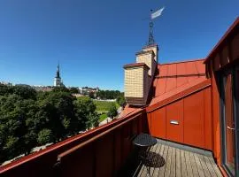 Modern Studio Next to Old Town