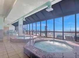 Beachfront Condo w/ View & Pool, Sleeps 8