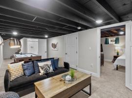 Blue Door Bungalow | JZ Vacation Rentals, Hotel in Southhampton