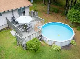 Petals Suite Patio Nature Trails Bancroft