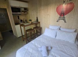 Greenlodge à 15 min from Paris, хотел в Сен-Гратиан