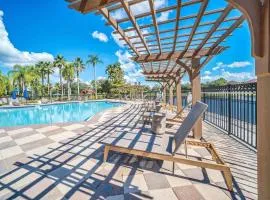 South pool, no rear neighbors, games room, xbox, gated, fitness room, 12 miles to Disney World