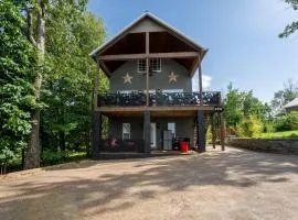 Cloud 9 Cabin with an indoor pool hot tub & fire pit