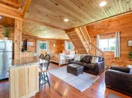 Cloud 9 Cabin with an indoor pool hot tub & fire pit