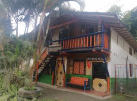 Hostal El Bamb&uacute;, hotel com estacionamento em Inz&aacute;