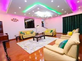 Luxury Exclusive 5Bedroom Home - Perfect for Families & Groups