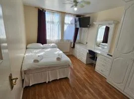 Tanners End Apartment