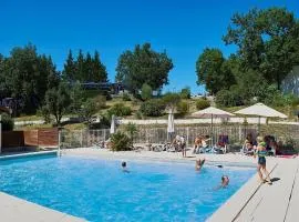 Holiday Home in Mauroux with Pools & Vineyards