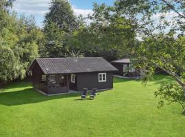 2 Bedroom Gorgeous Home In Askeby, hotell sihtkohas Askeby