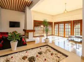 Spacious villa in Founty, beach side 40m front Sofitel