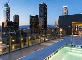 The Olive Skyline 2 Bed Apt with FREE PARKING in DTLA