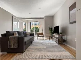 CozySuites Mill District with pool gym #12