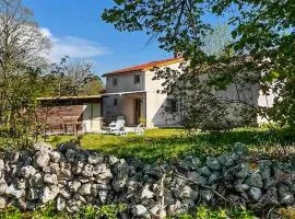 3 Bedroom Nice Home In Lanisce