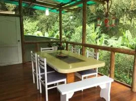 Mindo Ecuador Encantador Wooden Cottage 3Bd 2