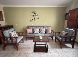 Casa Familiar Los Gringas