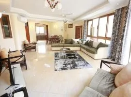 BeachLuxe 3bdr Pool Beach Access