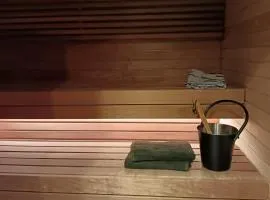 Uusi avara saunallinen kolmio
